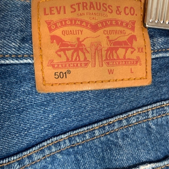 Levi's 501 High Waist distressed Cutoff Jean Shorts Size 25 - Picture 3 of 5